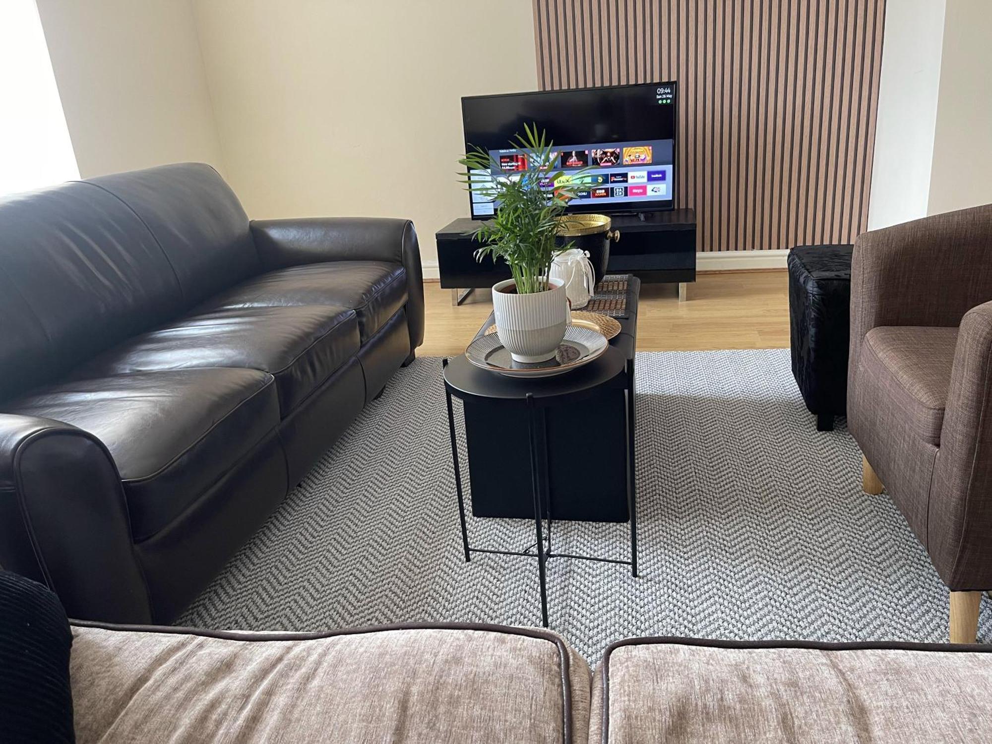 2-Bed Apartment - Sleeps 4 - Street Parking - Wifi Manchester Luaran gambar